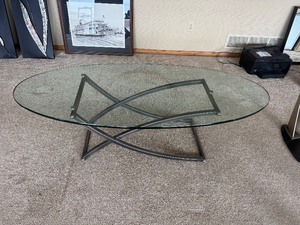 lot 23 image: Glass Coffee Table Oval