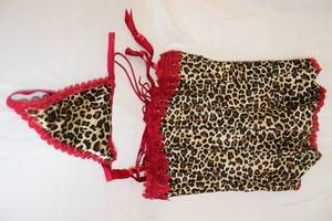 lot 123 image: Lingerie