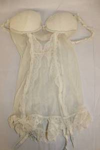 lot 125 image: Lingerie