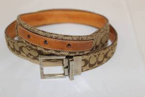 lot 128 image: Coach Belt