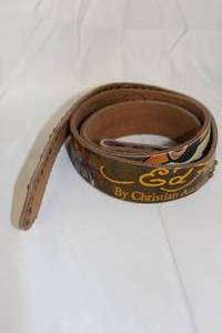 lot 144 image: Fashion Belt