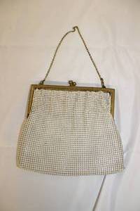 lot 65 image: Vintage Clutch Purse