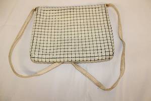 lot 78 image: Vintage Mesh Purse
