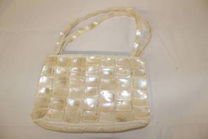 lot 85 image: Vintage Hand Bag