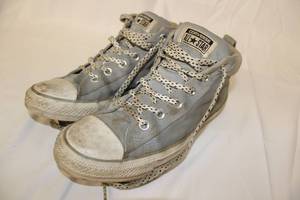 lot 109 image: Converse shoes