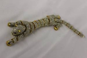 lot 114 image: Tiger Brooch