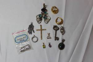 lot 224 image: Necklace Pendants