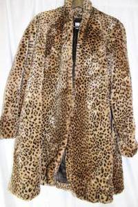 lot 227 image: Leopard print Coat