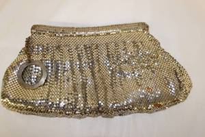lot 75 image: Vintage Evening Bag