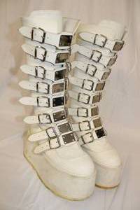 lot 105 image: Demonia shoes