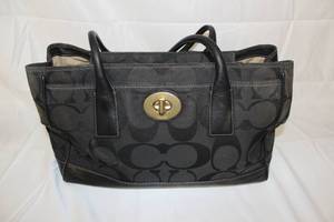 lot 42 image: Designer Handbag