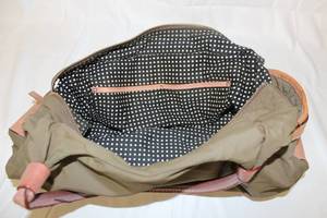 lot 1 image: Fashion Hand Bag