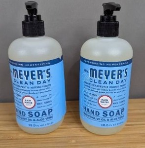 lot 185 image: Mrs Meyers Clean Day Hand Soap with Aloe and Olive Oil 12.5oz Each 2pk - Brand New