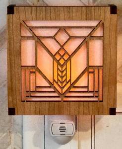 lot 21D image: LL - Lake Geneva Tulip Art Glass Night Light by Frank Lloyd Wright Inspired Design