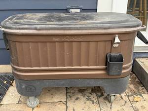 lot 57D image: Igloo Rolling Outdoor Cooler with Lid and Cup Holder
