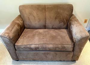 lot 40H image: ULR - England Twin Hide-a-Bed Loveseat by La-Z-Boy Company