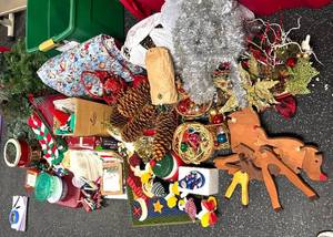 lot 128H image: LWO - 4 Totes of Assorted Christmas Decor and Holiday Items
