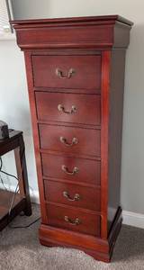 lot 102 image: MB - Tall Wood Lingerie Dresser with 6 Drawers and Brass Handles