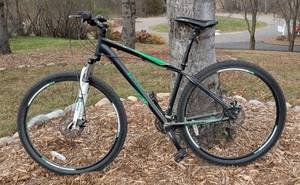 lot 103 image: G - Trayl TRN 29 Mountain Bike 17in Frame