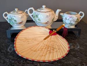 lot 138 image: ML - Japanese Porcelain Tea Set with Hand Fan and Tray