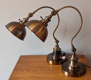 lot 148 image: UL - Pair of Brass Adjustable Goose Neck Table Lamps
