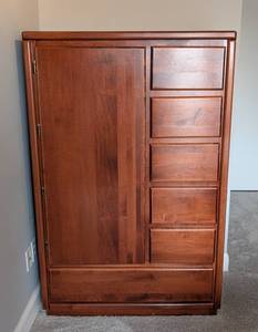 lot 150 image: UL - Wooden Dresser with Shelves and Drawers