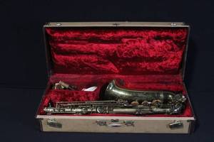 lot 123 image: Vito LeBlanc Paris Alto Saxophone with Case and Accessories