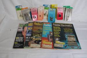 lot 170 image: Vintage Electronics Magazines and Radio Component Lot