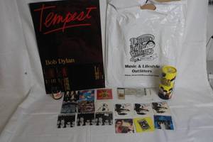 lot 177 image: Rock Music Collectors Lot with Bob Dylan Poster, Record Sleeves, Chiclets Cards, and Buttons