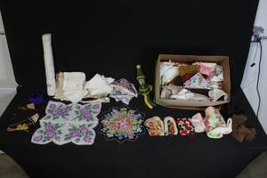 lot 261 image: Collection of Vintage Handkerchiefs, Linens, and Crochet Items