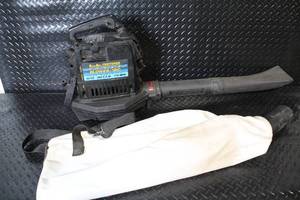 lot 263 image: Craftsman 32cc Gas Blower Vac with Collection Bag