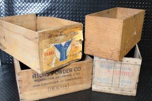 lot 269 image: Set of 3 Vintage Wooden Crates Including Atlas Powder and Wisconsin Cherries