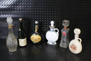 lot 274 image: Collection of 6 Vintage Decanters and Bottles Assorted Glass and Ceramic
