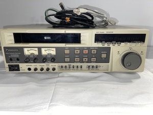 lot 206 image: Panasonic AG-DS550 SVHS Video Cassette Recorder with Cables