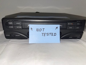 lot 208B image: Zenith VRM4150 VCR VHS Player Untested