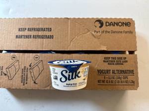 lot 360 image: G.. 16x Silk Vanilla Yogurt-Danone