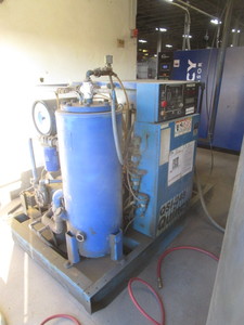 lot 21 image: Quincy QSI-245 Air Compressor w18gal Compressor Oil