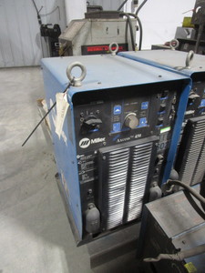 lot 28 image: Miller Auto Axcess 450 Welder