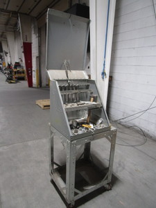lot 33 image: Tool Cart wTools 20x24x54
