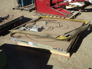 lot 50 image: Southworth 4x4 Lift Table