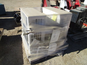 lot 52 image: (2) Fujitsu Air Conditioners