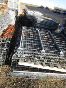 lot 97 image: Pallet Rack Wire Decking Approx. 12pcs 36  46pcs 42  12pcs 48  8pcs 60
