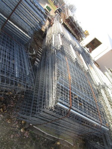 lot 98 image: Pallet Rack Wire Decking Approx. 25pcs 42  85pcs 48