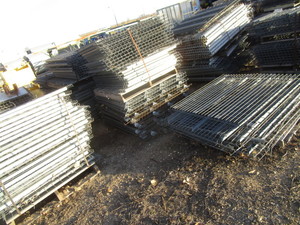 lot 105 image: Pallet Rack Wire Decking Approx. 20pcs 42  8pcs 48  80pcs 60