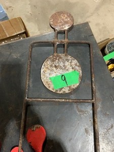 lot 9 image: Vintage iron shooting target, stabilizer