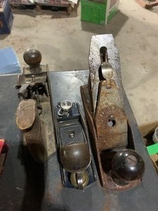 lot 12 image: Vintage planers, misc