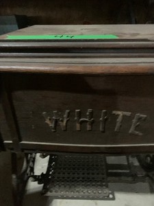 lot 44 image: White peddle sewing machine