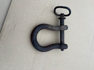 lot 82 image: Clevis