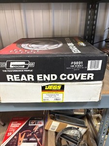 lot 101 image: rear end cover    tranny pan   69 camaro parts