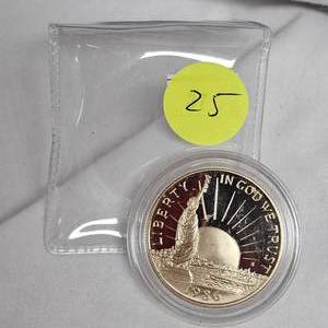 lot 25 image: 1986 Statue of Liberty Commemerative Set